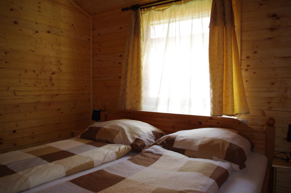Horvath Kert Vendeghaz Hotel Зирц Стая снимка
